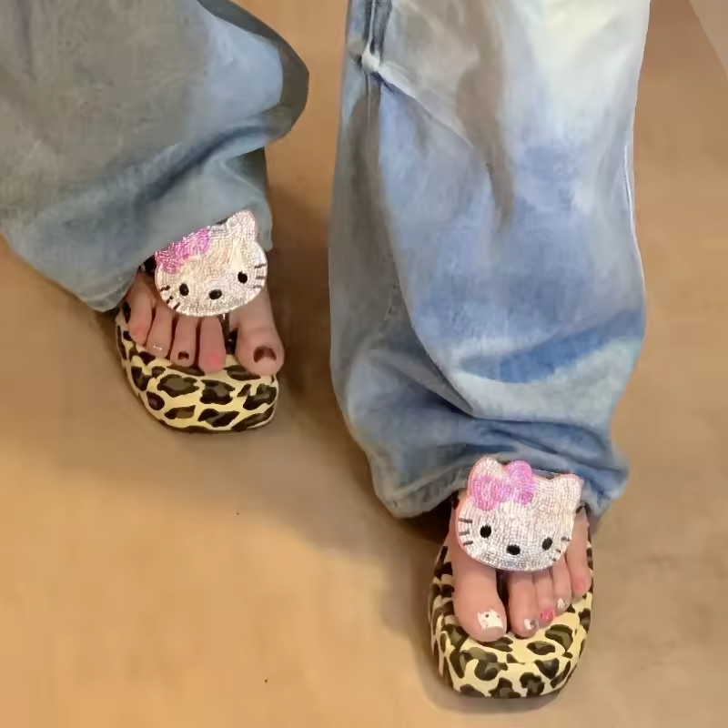 New Sanrio Hello Kitty Thick-soled Flip-flops, High-looking Leopard Print Outer Beach Shoes, Beach Flip-flops To Increase Height