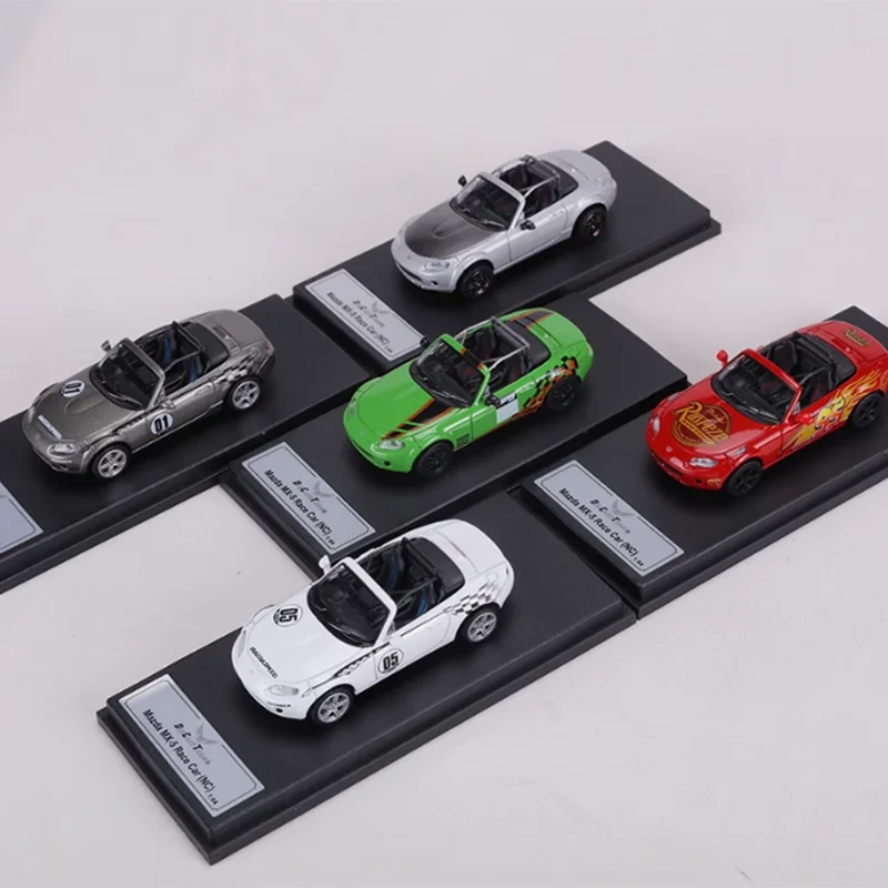 1:64 Scale MX-5 Racing Car