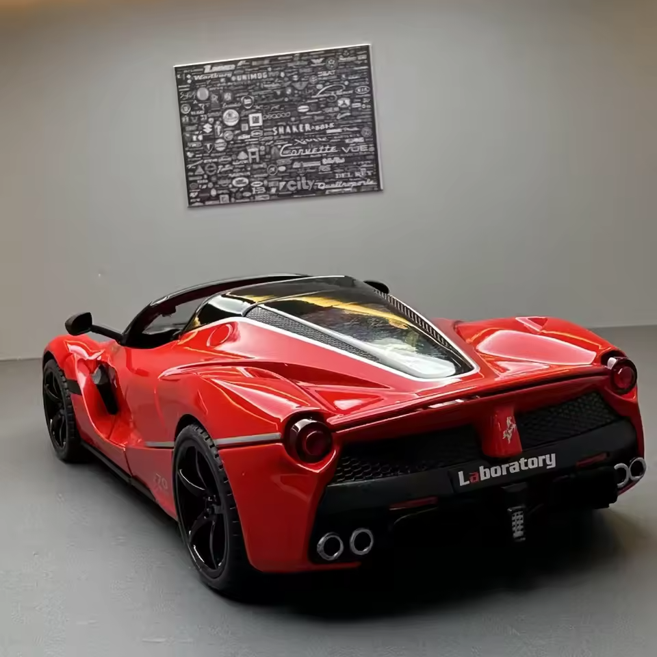 1:22 Ferrari Laferrari Alloy Racing Car Model