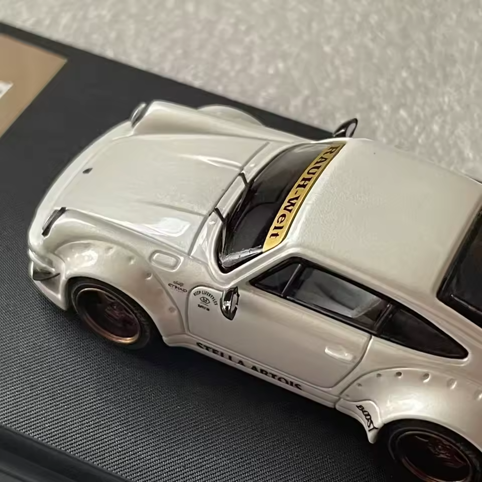 1:64 Scale RWB 964 Wide Body Limited Edition Toy Gift