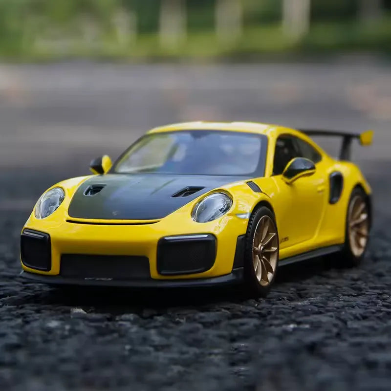 1:24 Porsche 911 GT2 RS Diecast Model