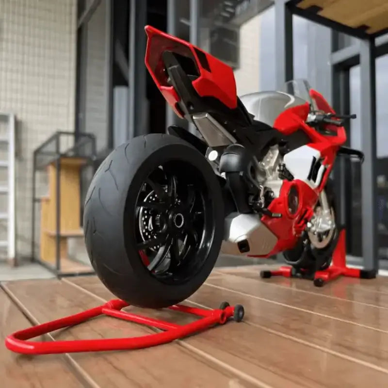 1:6 Ducati V4R Racing Diecast Model