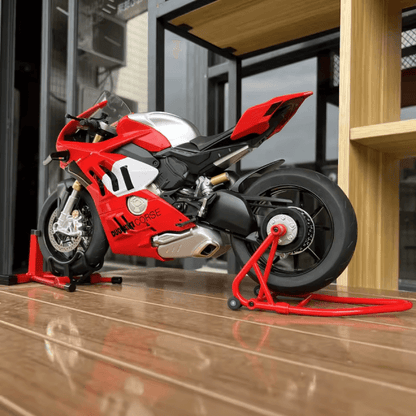 1:6 Ducati V4R Racing Diecast Model