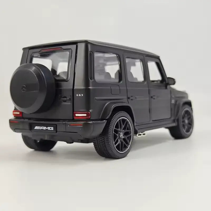 1:24 Scale Mercedes AMG G63 Diecast Model Car