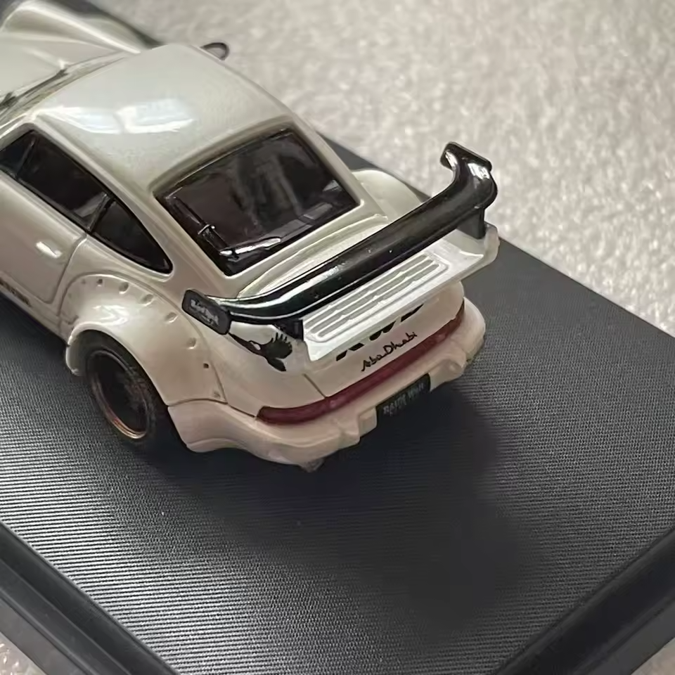 1:64 Scale RWB 964 Wide Body Limited Edition Toy Gift
