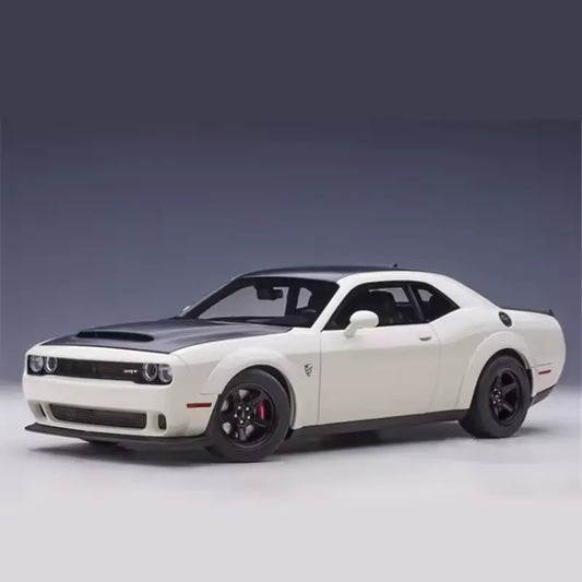 1:24 Dodge Challenger Hellcat Muscle Car Diecast Model